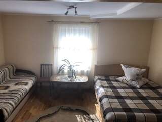 Загородные дома Смерековий двір Яремче Улучшенный семейный номер-6