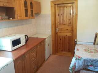 Загородные дома Смерековий двір Яремче Улучшенный семейный номер-9